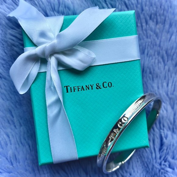 Tiffany and Co. Sterling Silver 1837 Oval Bangle Bracelet - Picture 3 of 4